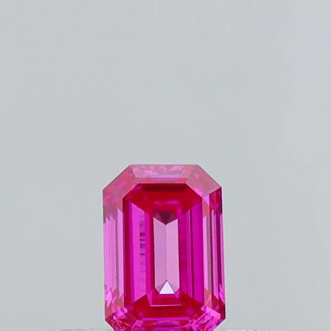 0.20ct Emerald Lab Grown Diamond (Colour Fancy Vivid Pink, Clarity VS1, IGI Certified)