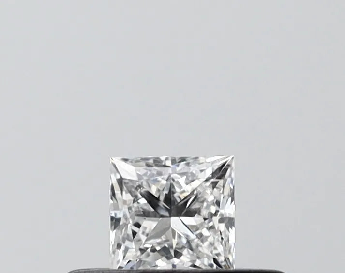 0.22ct Princess Lab Grown Diamond (Colour D, Clarity VS1, IGI Certified)