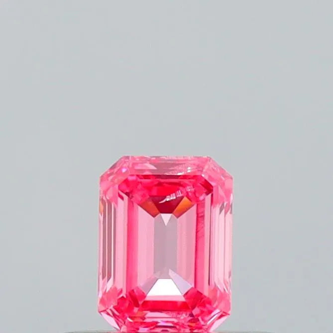 0.23ct Emerald Lab Grown Diamond (Colour Fancy Vivid Pink, Clarity SI2, IGI Certified)