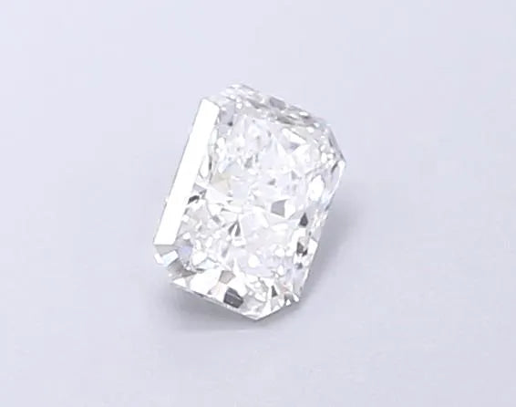 0.28ct Radiant Lab Grown Diamond (Colour D, Clarity VS2, IGI Certified)