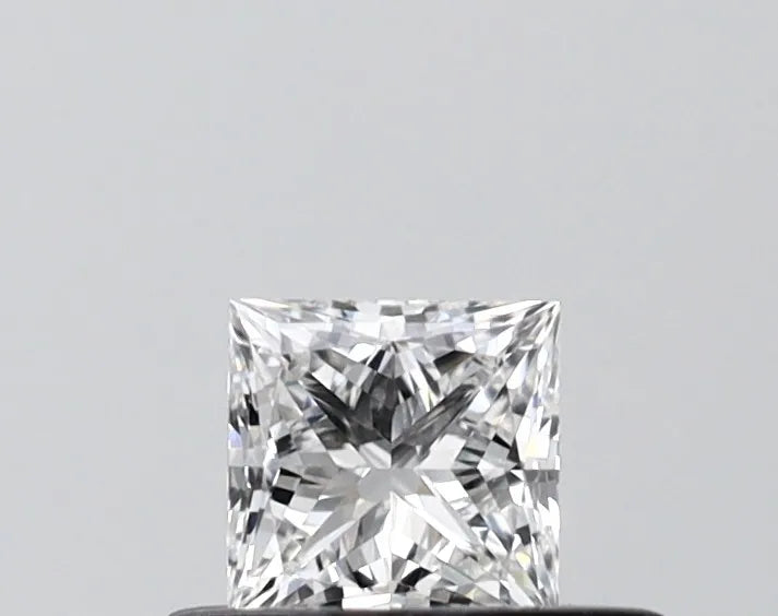0.34ct Princess Lab Grown Diamond (Colour D, Clarity VVS2, IGI Certified)