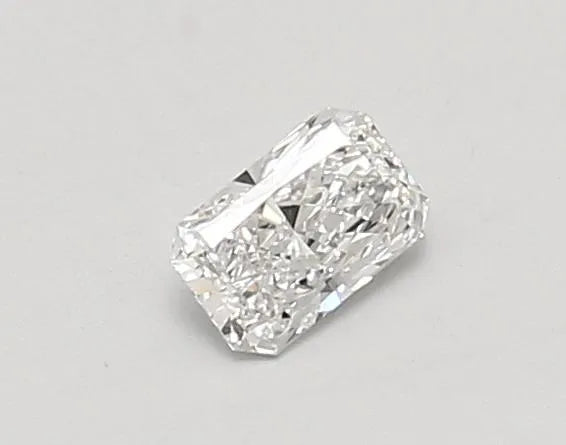 0.34ct Radiant Lab Grown Diamond (Colour D, Clarity VVS1, IGI Certified)