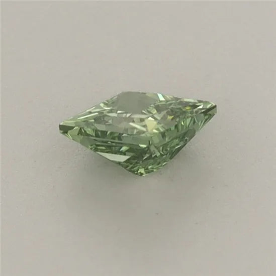 0.39ct Princess Lab Grown Diamond (Colour Fancy Vivid Green, Clarity VVS2, IGI Certified)