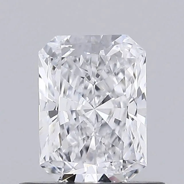 0.47ct Radiant Lab Grown Diamond (Colour D, Clarity VVS2, IGI Certified)