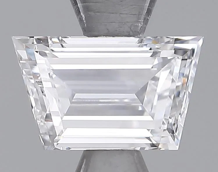 0.74ct Trapeze Lab Grown Diamond (Colour E, Clarity VVS2, IGI Certified)