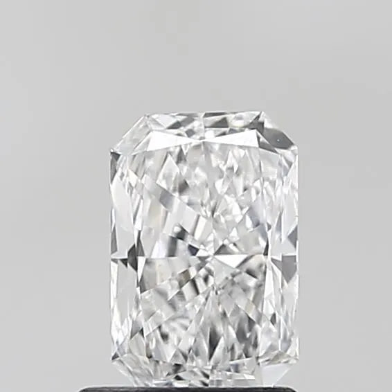 0.94ct Radiant Lab Grown Diamond (Colour D, Clarity VVS2, IGI Certified)