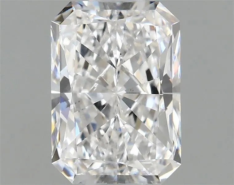 0.96ct Radiant Lab Grown Diamond (Colour E, Clarity VS1, IGI Certified)