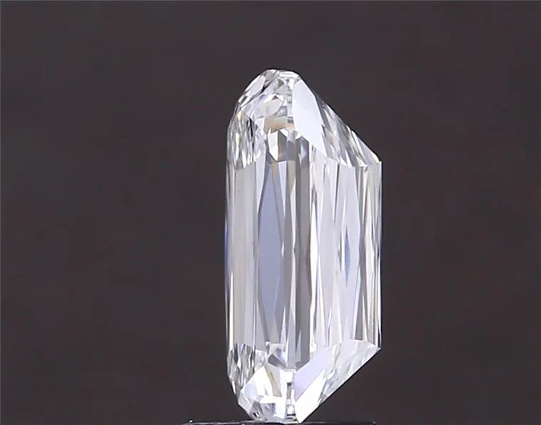 3.14ct Cushion modified Lab Grown Diamond (Colour E, Clarity VS1, IGI Certified)