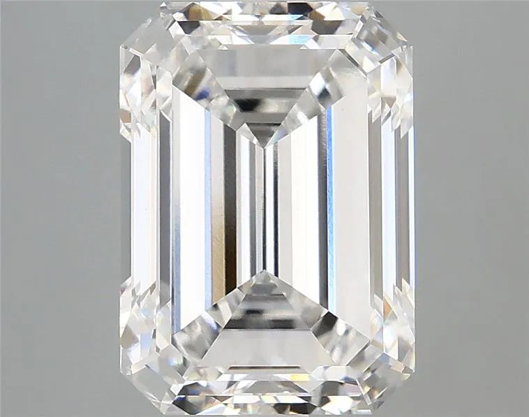 4.10ct Emerald Lab Grown Diamond (Colour E, Clarity VVS2, IGI Certified)