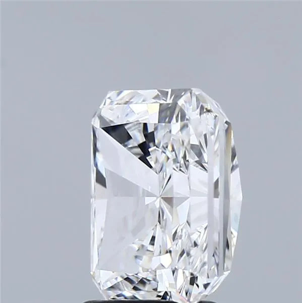 3.76ct Radiant Lab Grown Diamond (Colour D, Clarity VVS2, IGI Certified)