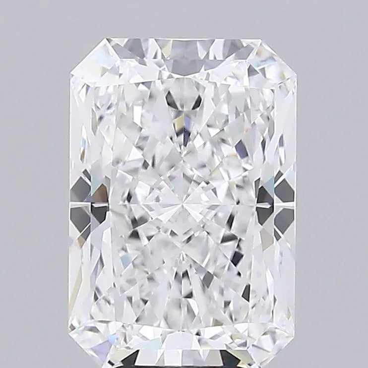 5.37ct Radiant Lab Grown Diamond (Colour E, Clarity VVS2, IGI Certified)