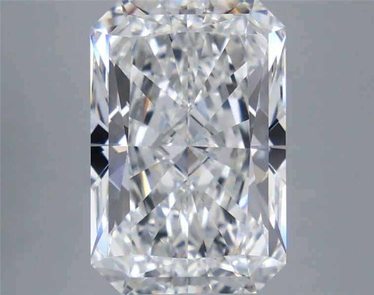 5.33ct Radiant Lab Grown Diamond (Colour E, Clarity VVS2, IGI Certified)