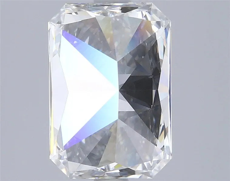 2.51ct Radiant Lab Grown Diamond (Colour E, Clarity VVS2, IGI Certified)