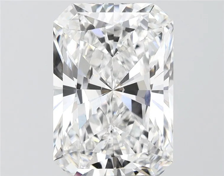 4.69ct Radiant Lab Grown Diamond (Colour D, Clarity VVS2, IGI Certified)