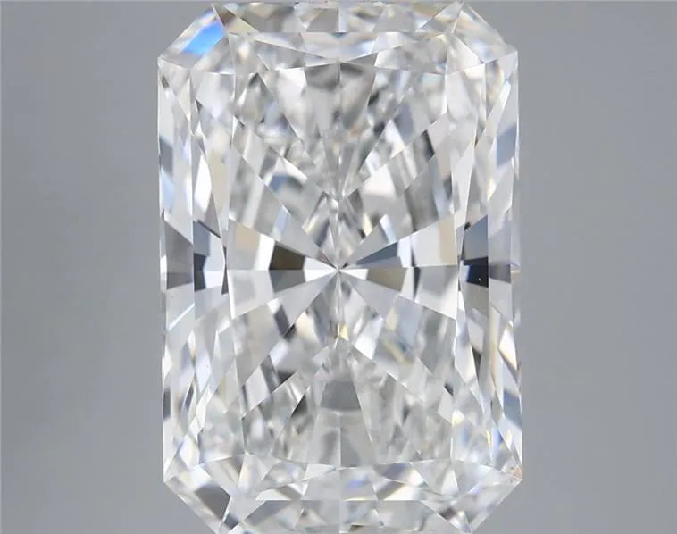 5.11ct Radiant Lab Grown Diamond (Colour E, Clarity VVS2, IGI Certified)