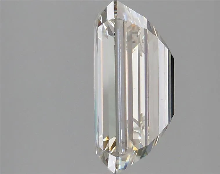 4.01ct Emerald Lab Grown Diamond (Colour I, Clarity VS1, IGI Certified)