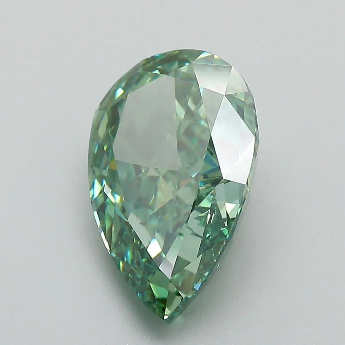 4.04ct Pear Lab Grown Diamond (Colour Fancy Vivid Green, Clarity VVS2, IGI Certified)