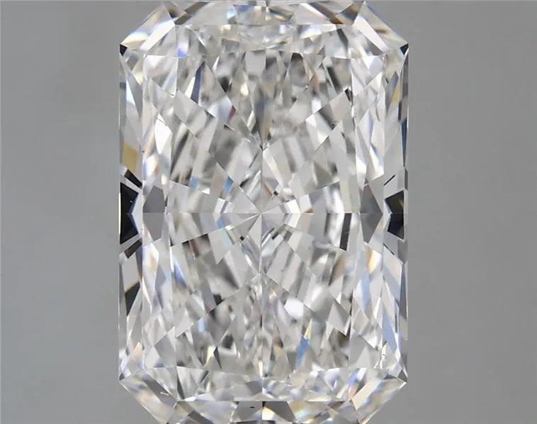 5.07ct Radiant Lab Grown Diamond (Colour F, Clarity VVS2, IGI Certified)