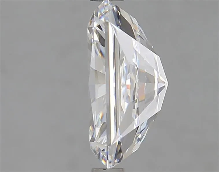 3.06ct Radiant Lab Grown Diamond (Colour D, Clarity VVS2, IGI Certified)