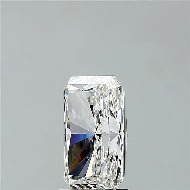 2.37ct Radiant Lab Grown Diamond (Colour F, Clarity VVS2, IGI Certified)