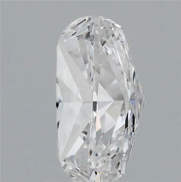 3.27ct Cushion modified Lab Grown Diamond (Colour E, Clarity VVS2, IGI Certified)