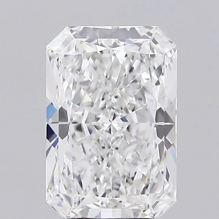 3.58ct Radiant Lab Grown Diamond (Colour E, Clarity VVS2, IGI Certified)