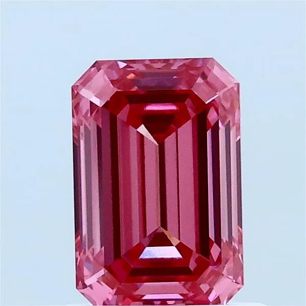 1.01ct Emerald Lab Grown Diamond (Colour Fancy Vivid Pink, Clarity VVS2, IGI Certified)