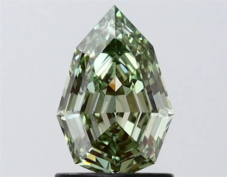 1.03ct Pear Lab Grown Diamond (Colour Fancy Vivid Green, Clarity SI1, IGI Certified)