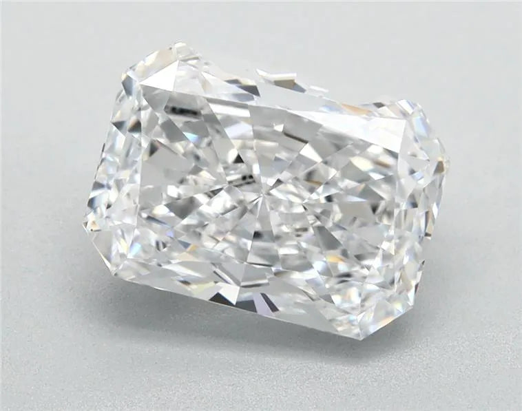 1.52ct Radiant Lab Grown Diamond (Colour D, Clarity VVS2, IGI Certified)