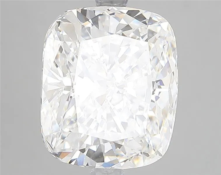 1.56ct Cushion modified Lab Grown Diamond (Colour E, Clarity VVS2, IGI Certified)