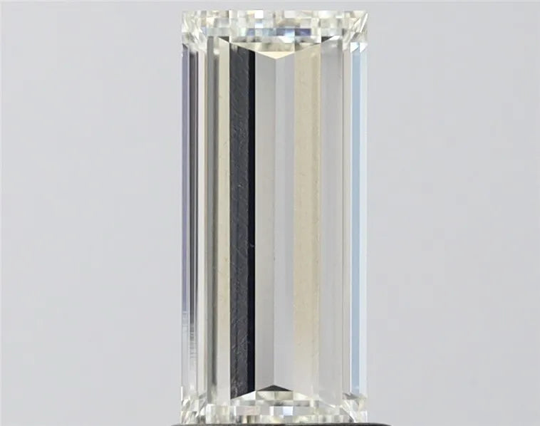 1.85ct Baguette Lab Grown Diamond (Colour J, Clarity VVS1, IGI Certified)