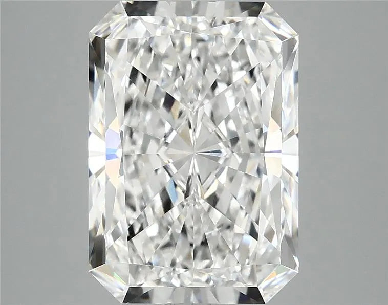 4.09ct Radiant Lab Grown Diamond (Colour E, Clarity VVS1, IGI Certified)