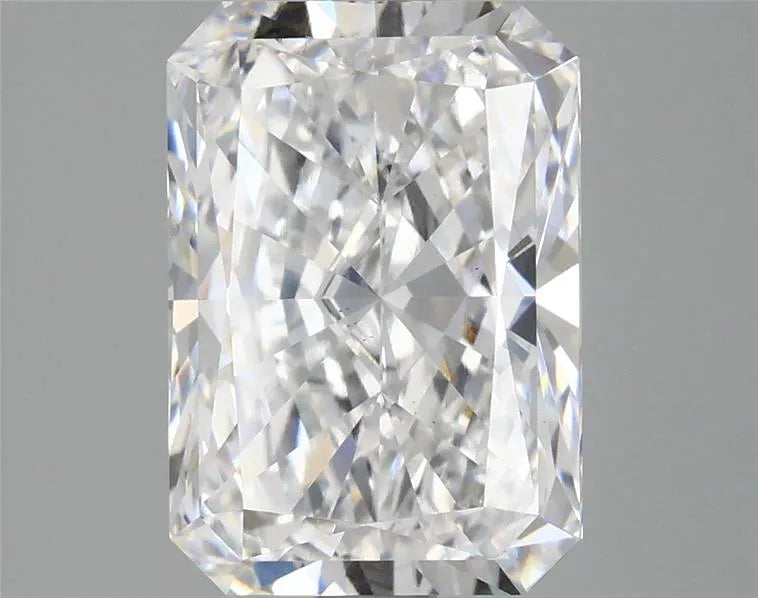 3.09ct Radiant Lab Grown Diamond (Colour E, Clarity VS1, IGI Certified)