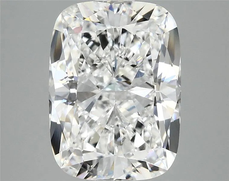 3.97ct Cushion modified Lab Grown Diamond (Colour E, Clarity VVS2, IGI Certified)