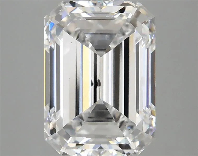 4.04ct Emerald Lab Grown Diamond (Colour D, Clarity SI1, IGI Certified)