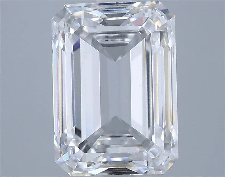 4.02ct Emerald Lab Grown Diamond (Colour E, Clarity VVS2, IGI Certified)