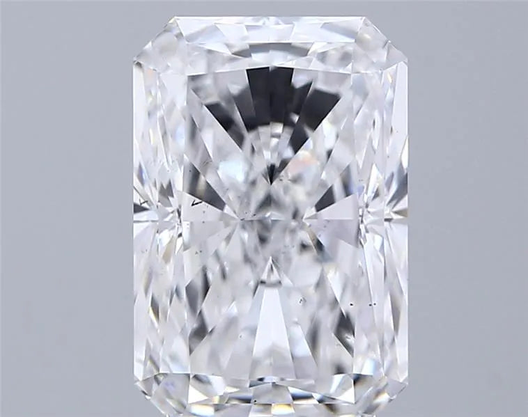 4.03ct Radiant Lab Grown Diamond (Colour E, Clarity VS1, IGI Certified)
