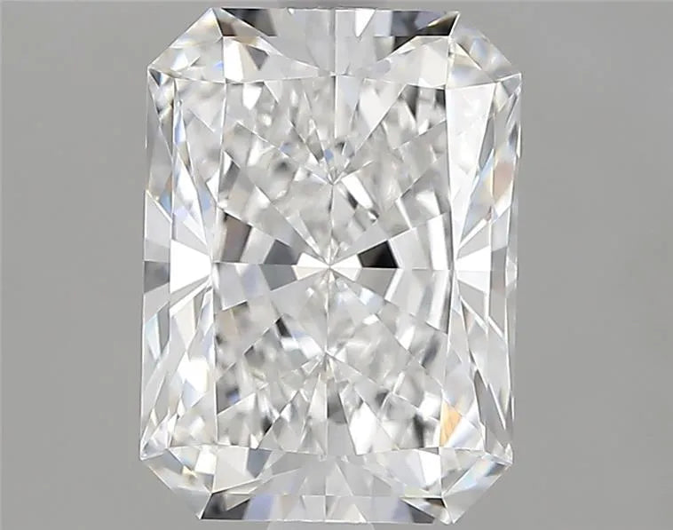 2.53ct Radiant Lab Grown Diamond (Colour E, Clarity VVS2, Cut EX, IGI Certified)