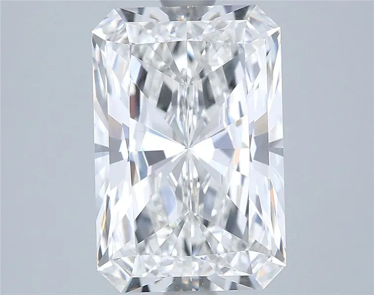 3.30ct Radiant Lab Grown Diamond (Colour E, Clarity VVS2, Cut EX, IGI Certified)