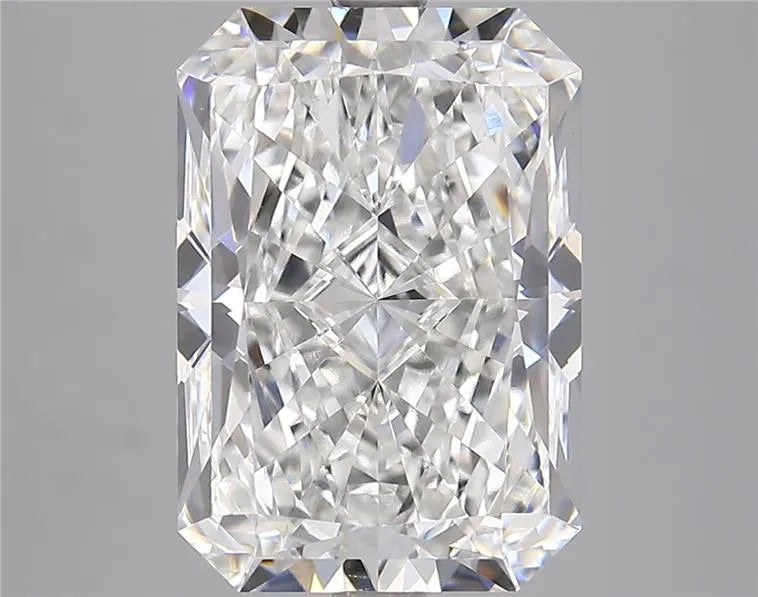 6.04ct Radiant Lab Grown Diamond (Colour E, Clarity VVS2, IGI Certified)