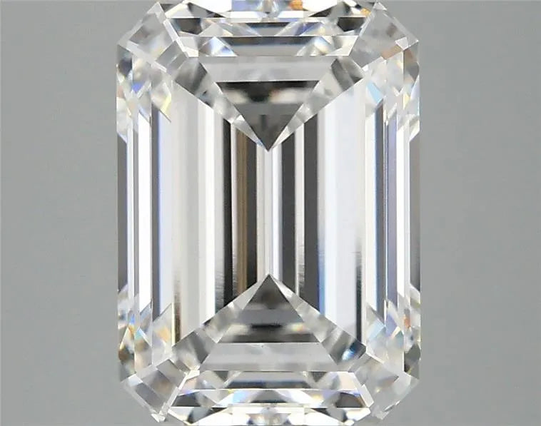 4.10ct Emerald Lab Grown Diamond (Colour E, Clarity VVS2, IGI Certified)