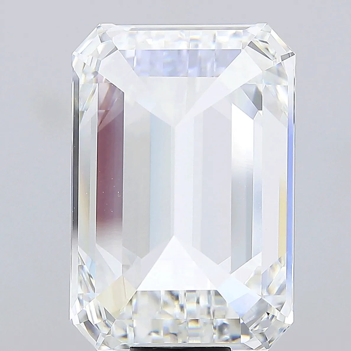 19.10ct Emerald Lab Grown Diamond (Colour G, Clarity VVS2, IGI Certified)
