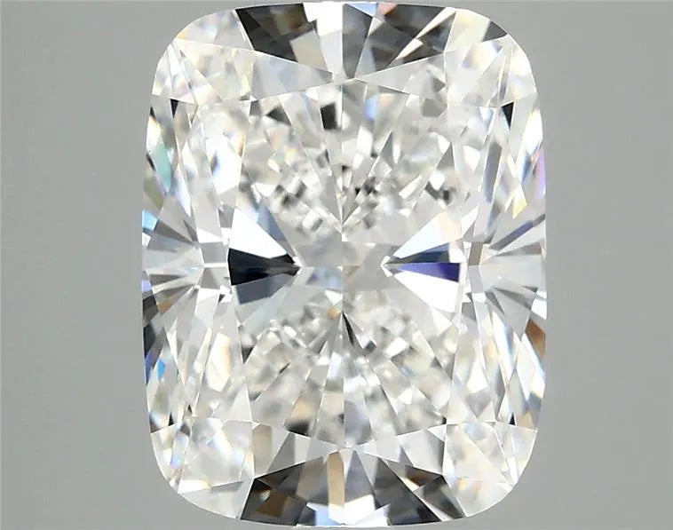 3.97ct Cushion modified Lab Grown Diamond (Colour E, Clarity VVS2, IGI Certified)