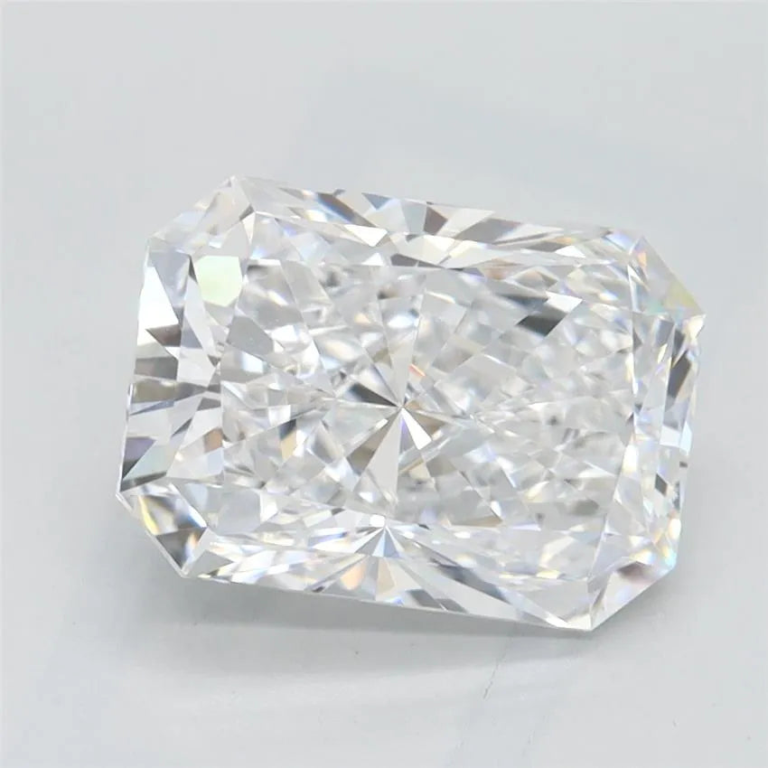 2.01ct Radiant Lab Grown Diamond (Colour D, Clarity VVS1, IGI Certified)