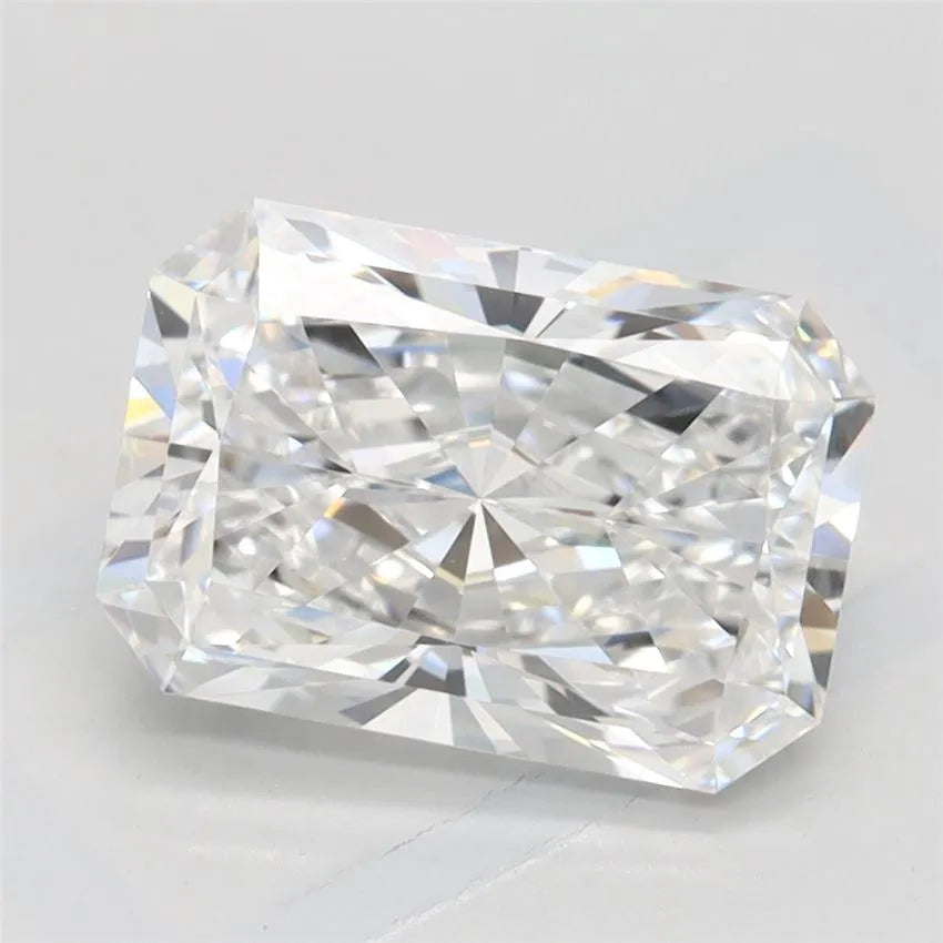 2.02ct Radiant Lab Grown Diamond (Colour D, Clarity VVS1, IGI Certified)