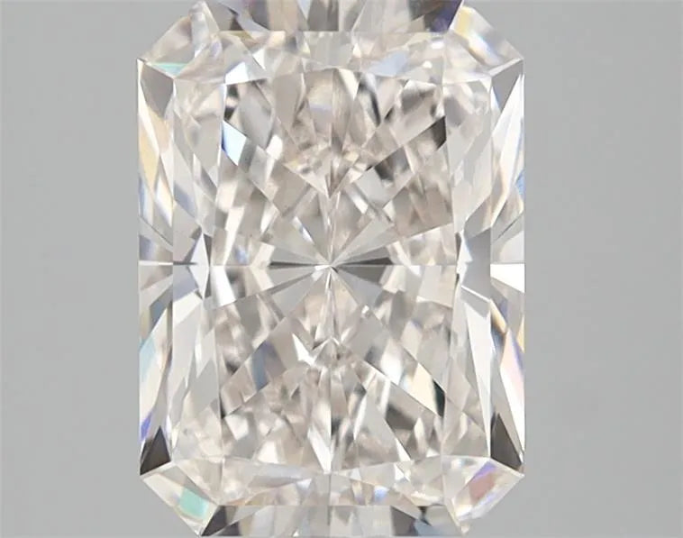 2.02ct Radiant Lab Grown Diamond (Colour H, Clarity VVS2, IGI Certified)
