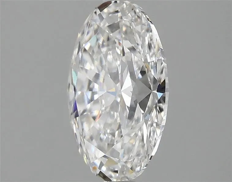 2.05ct Oval Lab Grown Diamond (Colour E, Clarity VVS2, IGI Certified)