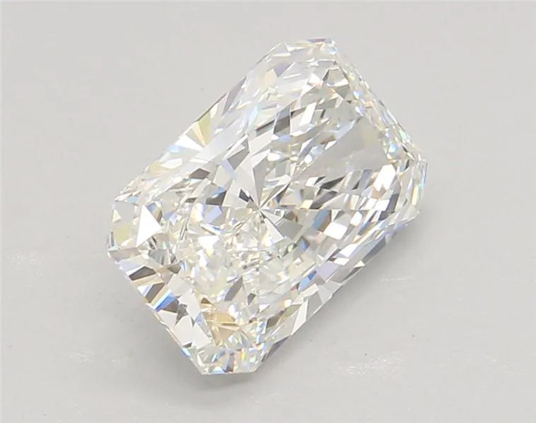 2.07ct Radiant Lab Grown Diamond (Colour G, Clarity VVS1, IGI Certified)