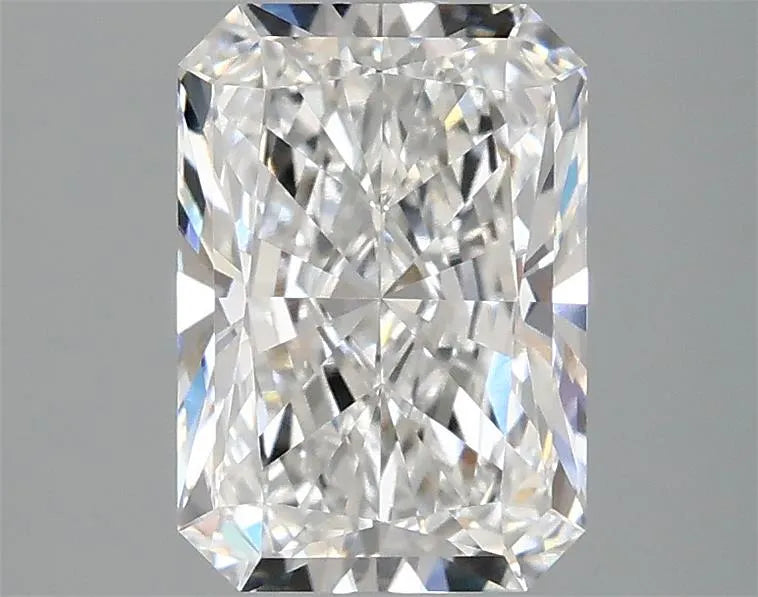 2.10ct Radiant Lab Grown Diamond (Colour E, Clarity VVS2, IGI Certified)