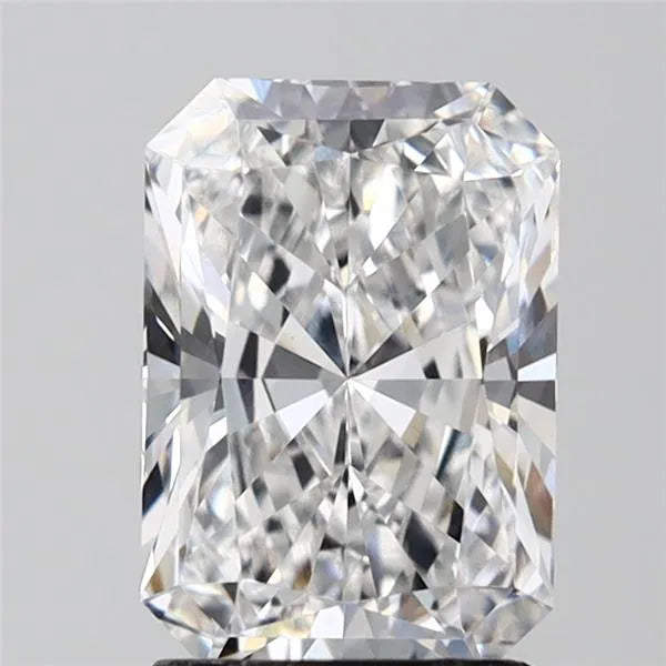 2.10ct Radiant Lab Grown Diamond (Colour E, Clarity VVS2, IGI Certified)